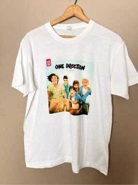 One Direction music band tee shirt Harry Style t-shirt preshrunk cotton L NWOT